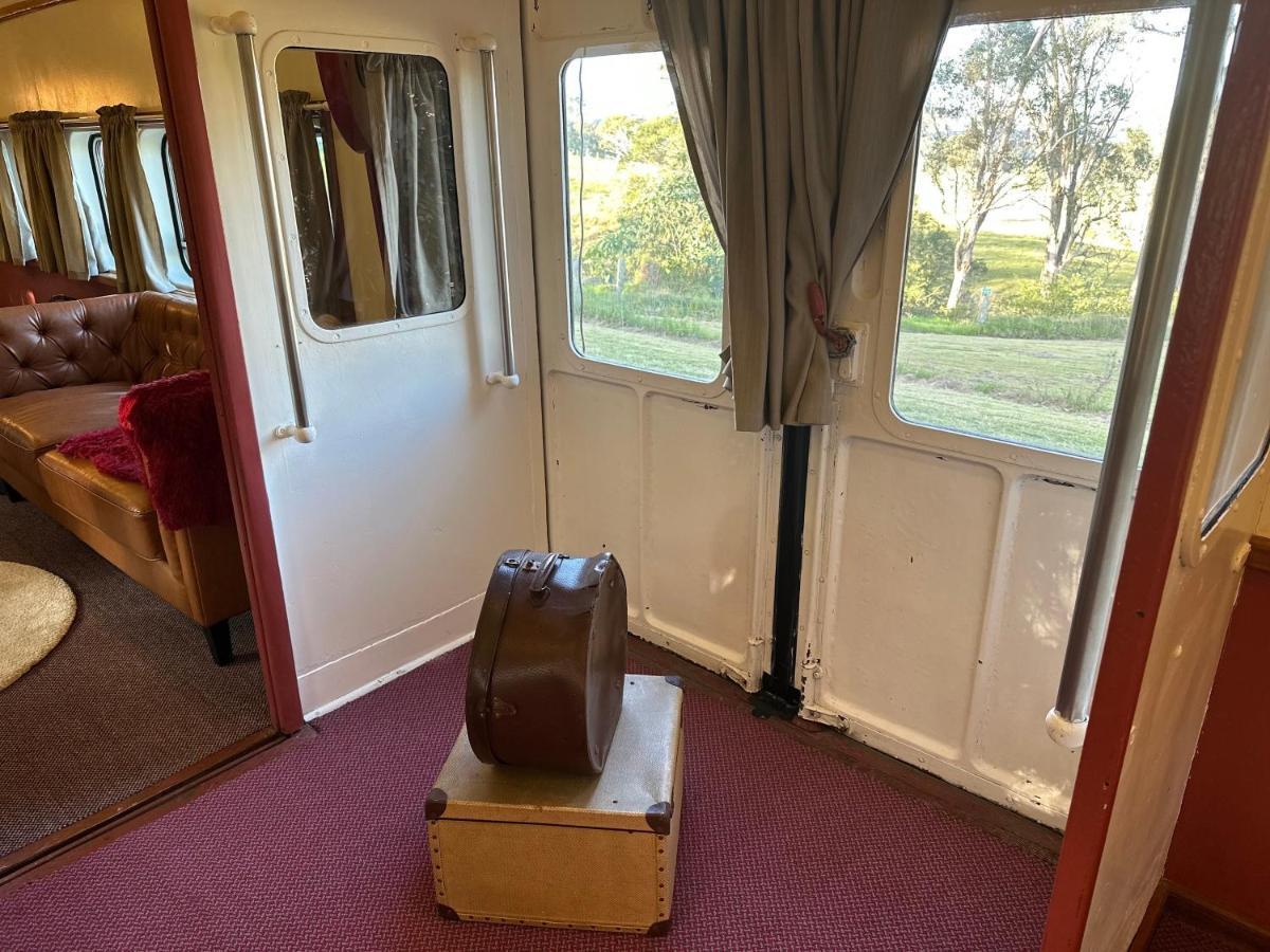 Carriageway Retreat - Unique Red Rattler Carriages And Units *
